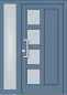 Preview: Moderne blaue Haustür mit festem Seitenteil links, 4 Glasfeldern, diagonalem Paneelprofil und Edelstahlsockelblende.